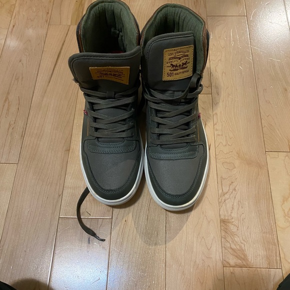 Levi Hightops - Picture 2 of 4